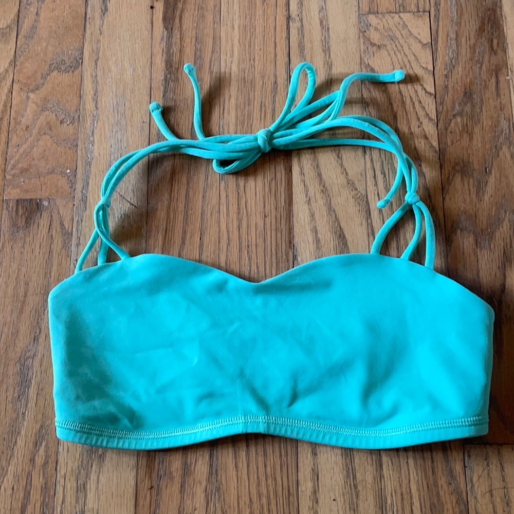 Lululemon Alight Sports Bra size 6 LIKE NEW